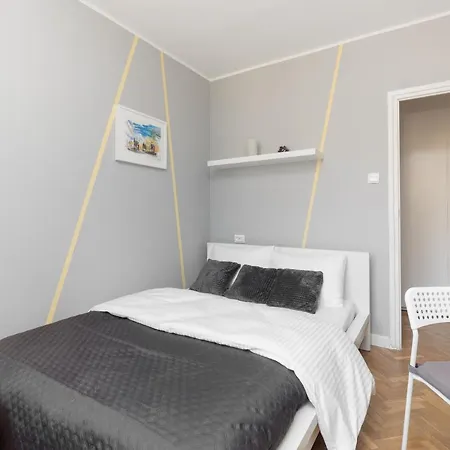 Krasinski Garden 2-bedroom Apartamento