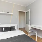Krasinski Garden 2-bedroom Apartamento